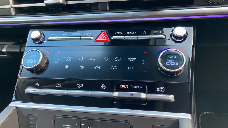 Hyundai SANTA FE 1.6 TGDi Plug-in Hybrid Ultimate 5dr 4WD Auto Estate